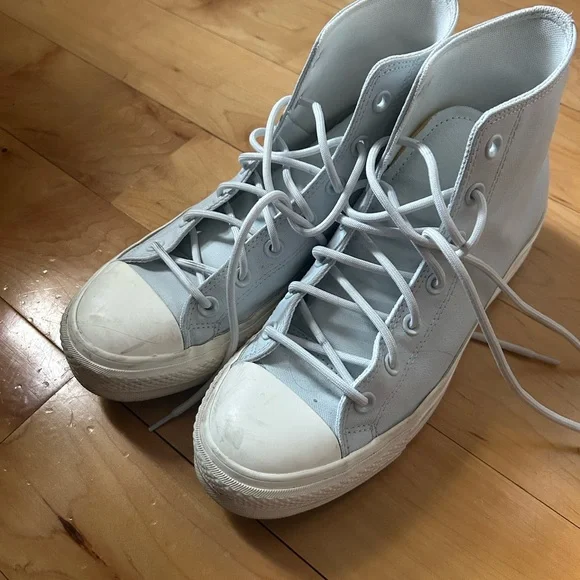 Converse White Canvas Sneakers - Picture 3 of 5